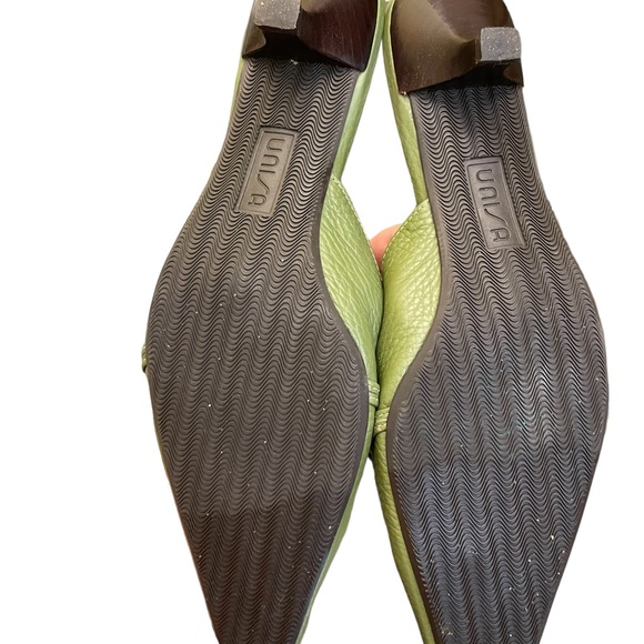 Unisa Olive Green Leather Slip On Size 9 - Picture 4 of 6